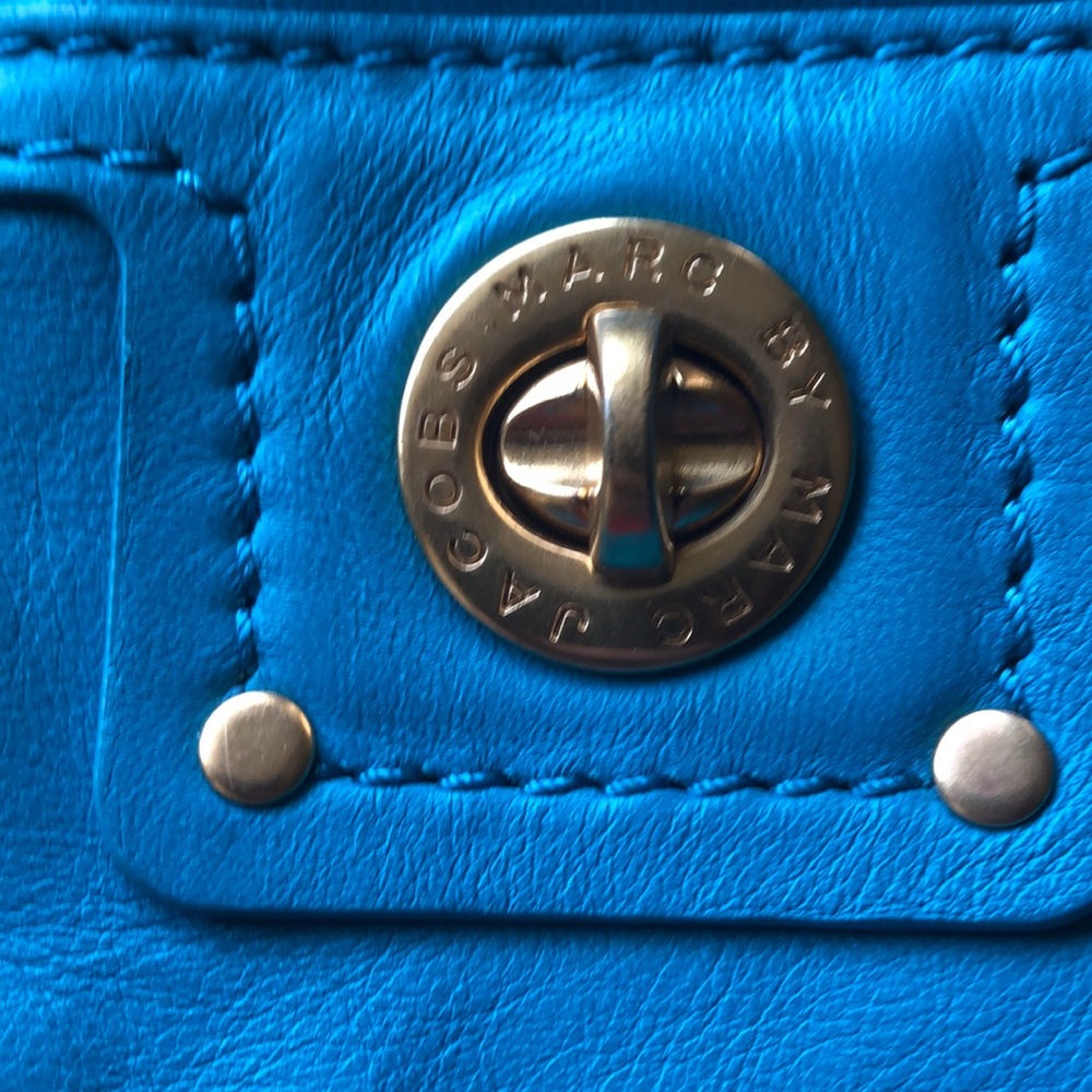 💕Marc by Marc Jacobs blue leather crossbody - Picture 3 of 5